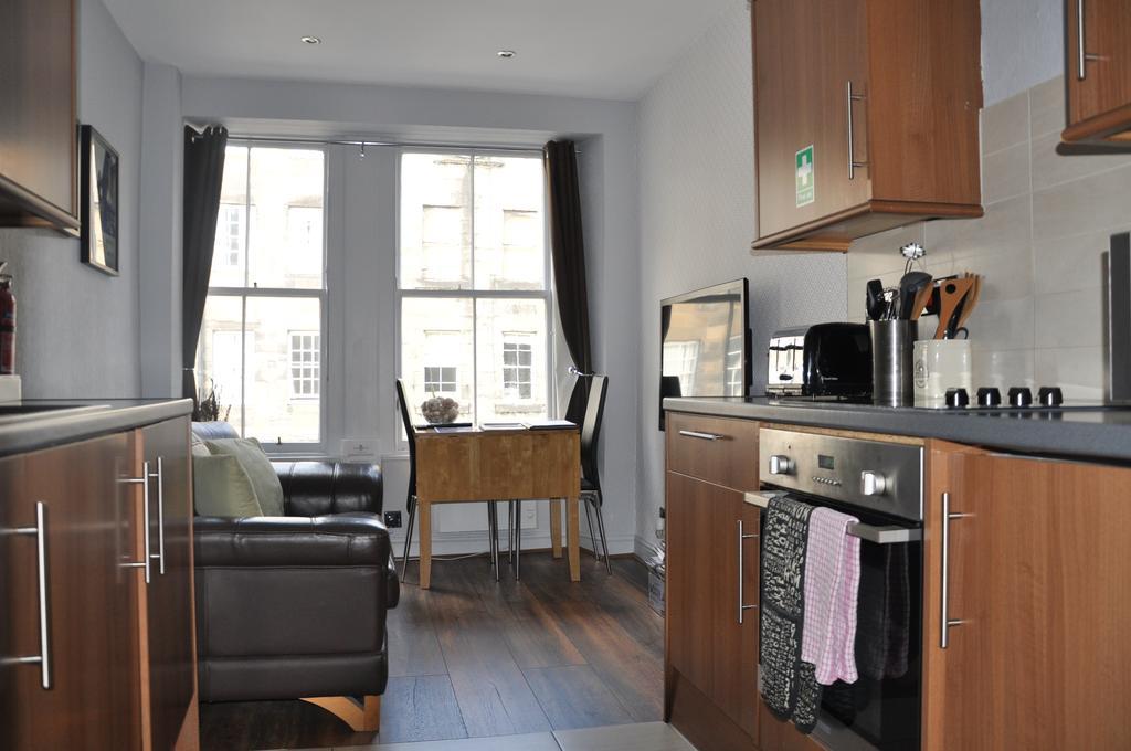 Stay Edinburgh City Apartments - Royal Mile Номер фото